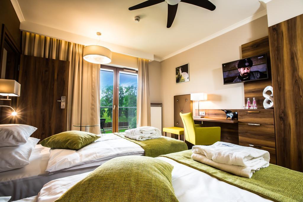 Mineral Hotel Malinowy Raj Solec-Zdrój Rum bild
