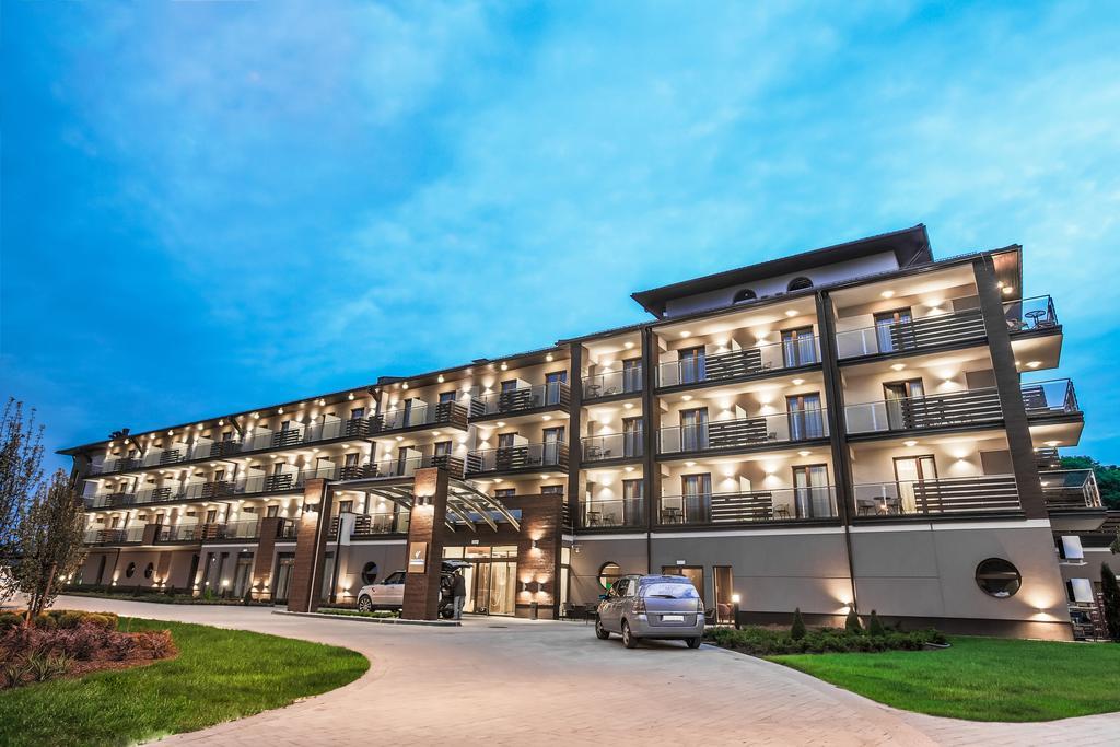 Mineral Hotel Malinowy Raj Solec-Zdrój Exteriör bild