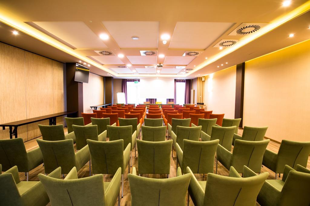 Mineral Hotel Malinowy Raj Solec-Zdrój Exteriör bild