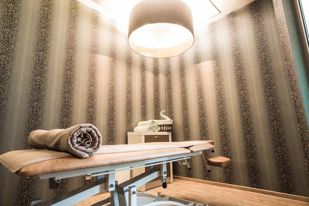 Mineral Hotel Malinowy Raj Solec-Zdrój Exteriör bild